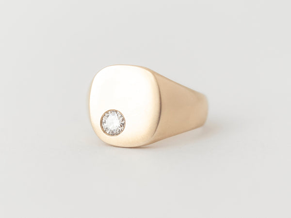 Nova Signet Une Yellow Gold