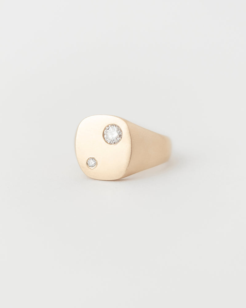 Nova Signet Deux Yellow Gold