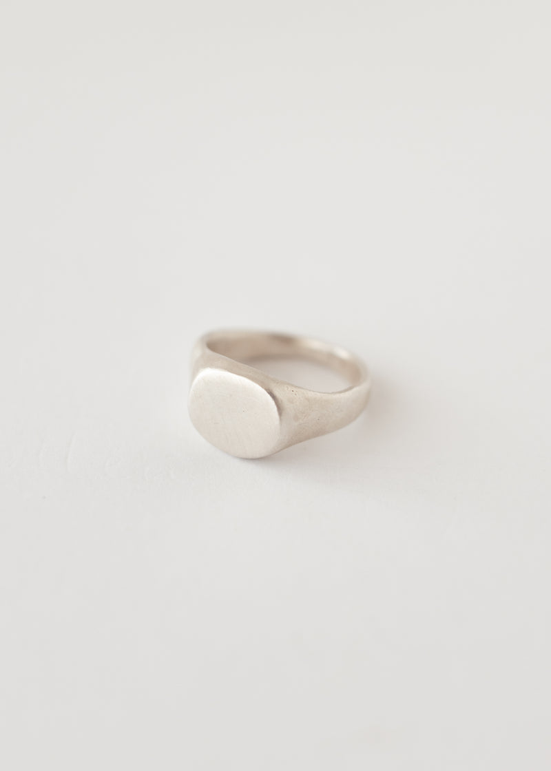 Round signet ring silver - ready to ship