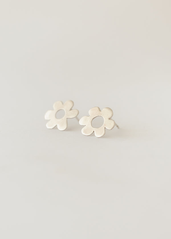 Holy daisy studs silver - wholesale
