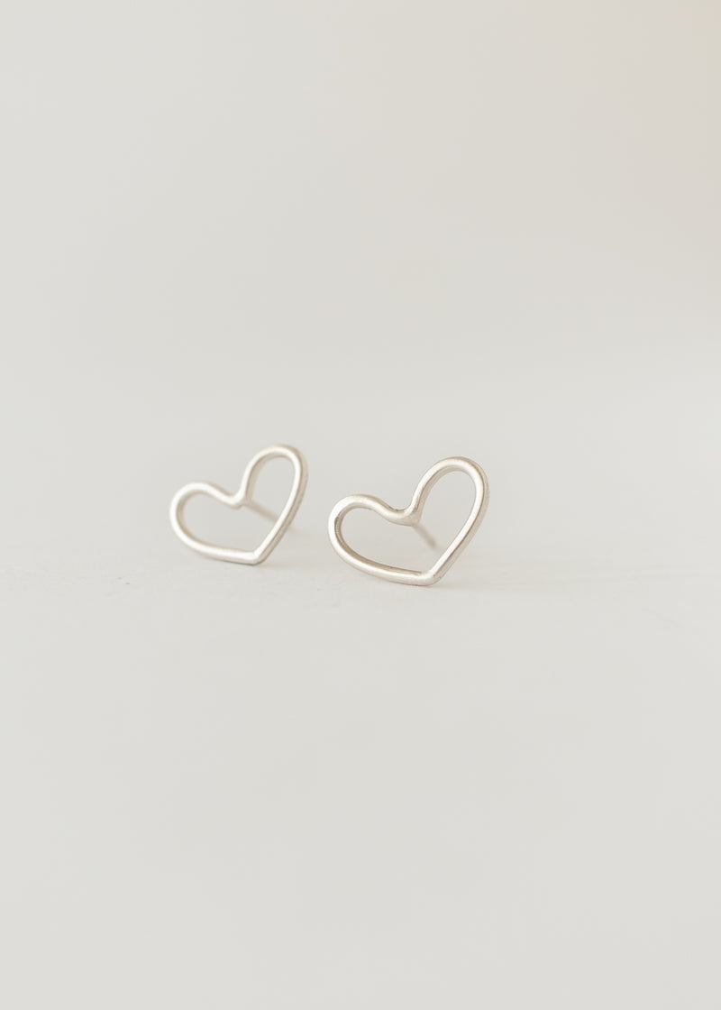 Loveheart wire studs silver - ready to ship