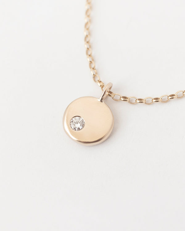 Lune Necklace Une Yellow Gold