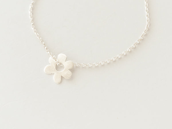 Holy daisy bracelet silver