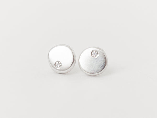 Lune Studs Une Silver