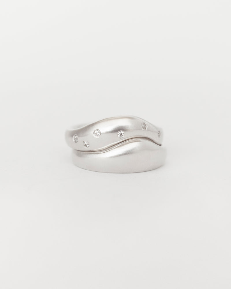 Aurore Plain + Wave Constellation Stack White Gold