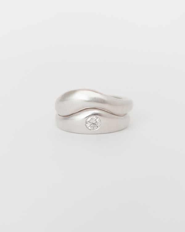 Aurore Une + Wave Plain Stack White Gold
