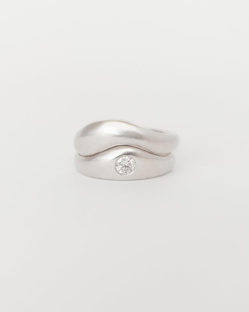 Aurore Une + Wave Plain Stack White Gold