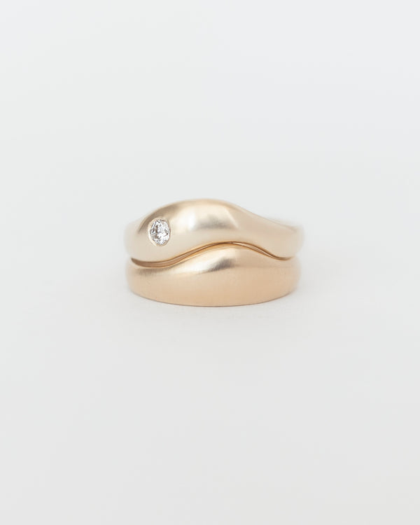 Aurore Plain + Wave Une Stack Yellow Gold