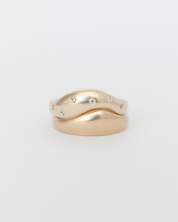 Aurore Plain + Wave Constellation Stack Yellow Gold
