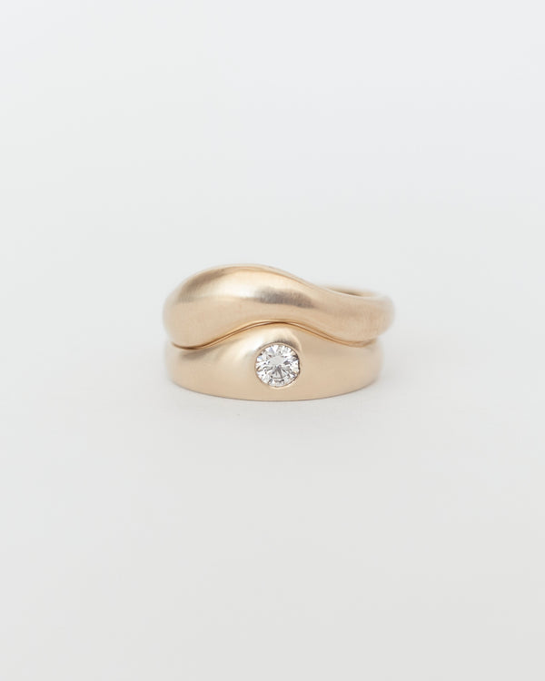 Aurore Une + Wave Plain Stack Yellow Gold