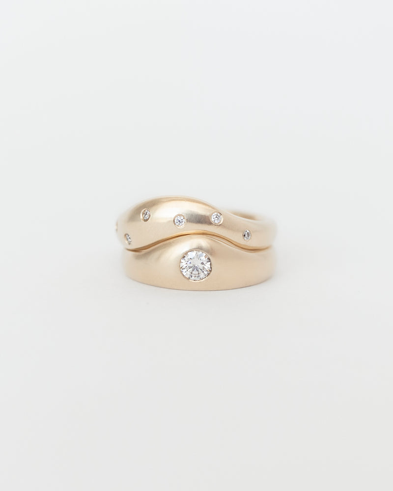 Aurore Une + Wave Constellation Stack Yellow Gold