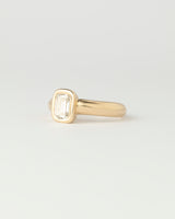 Aurora Solitaire - Emerald Cut Diamond - Yellow Gold