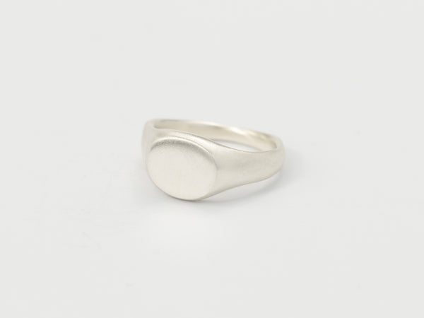 Round signet ring silver - ready to ship