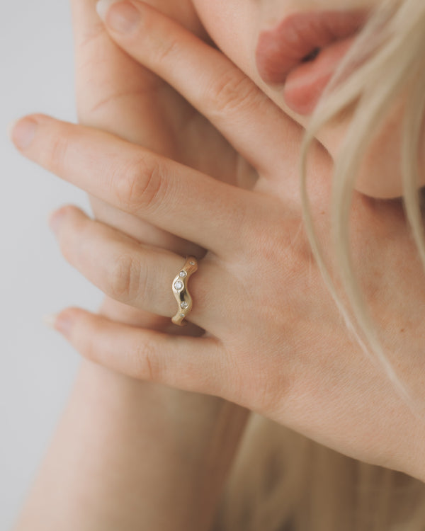 Horizon Ring - Diamonds - White Gold