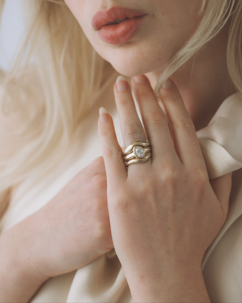 Dune petite ring - Gemstones - Yellow Gold