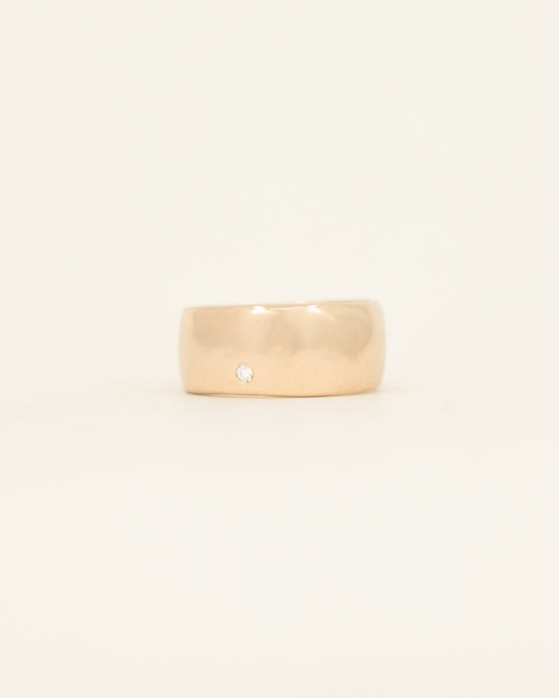 Extra Wide Band - yellow gold - with single stone