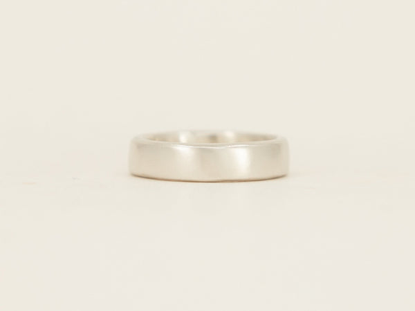 Medium Band - white gold