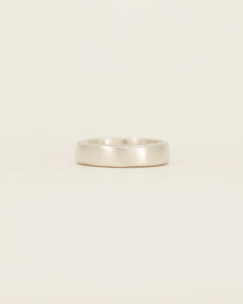 Medium Band - white gold