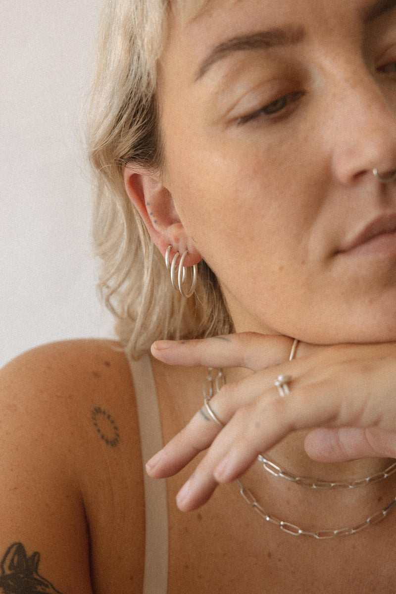 Daisy hoops silver - ready to ship