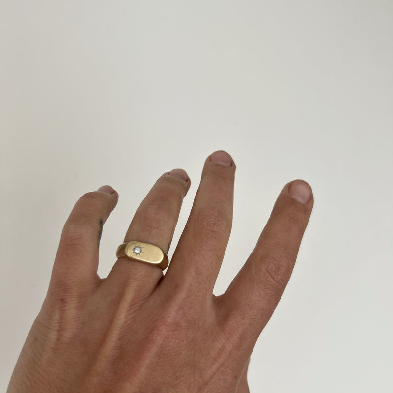 Oval aquamarine signet ring gold - size R - ready to ship