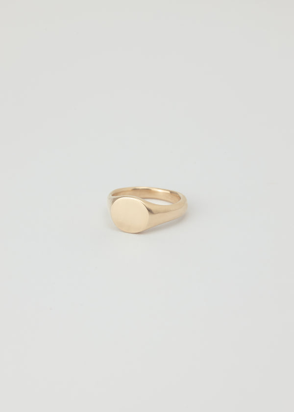 Mini round signet ring gold