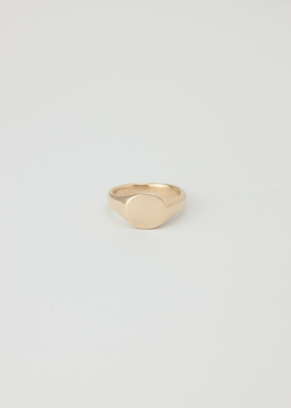 Mini round signet ring gold