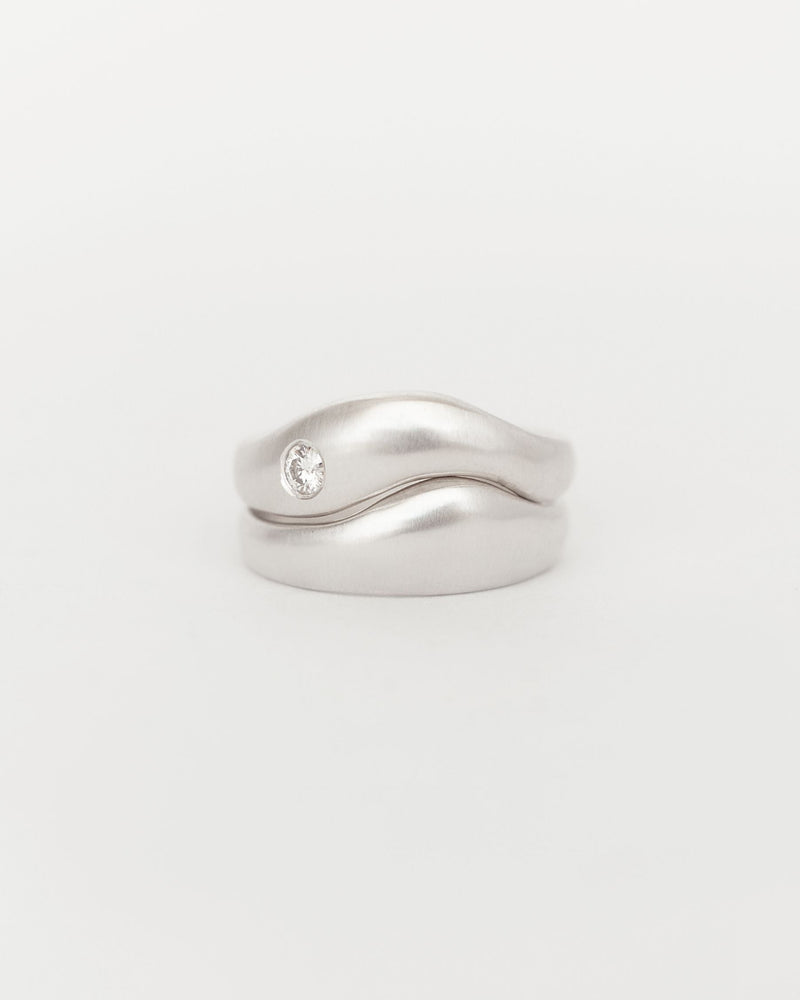 Aurore Plain + Wave Une Stack White Gold