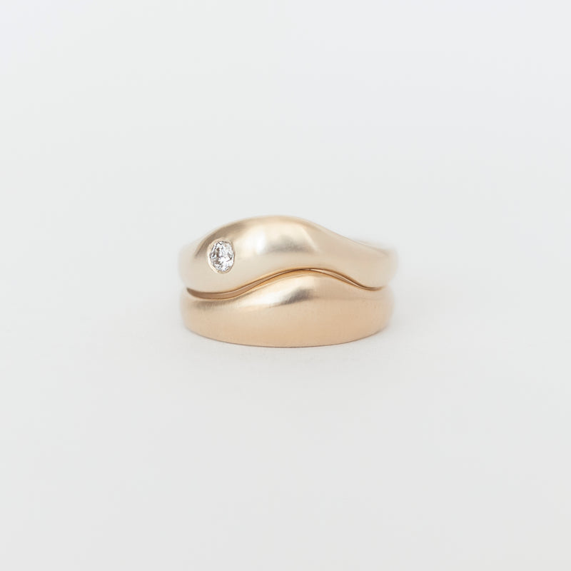 Aurore Plain + Wave Une Stack Yellow Gold