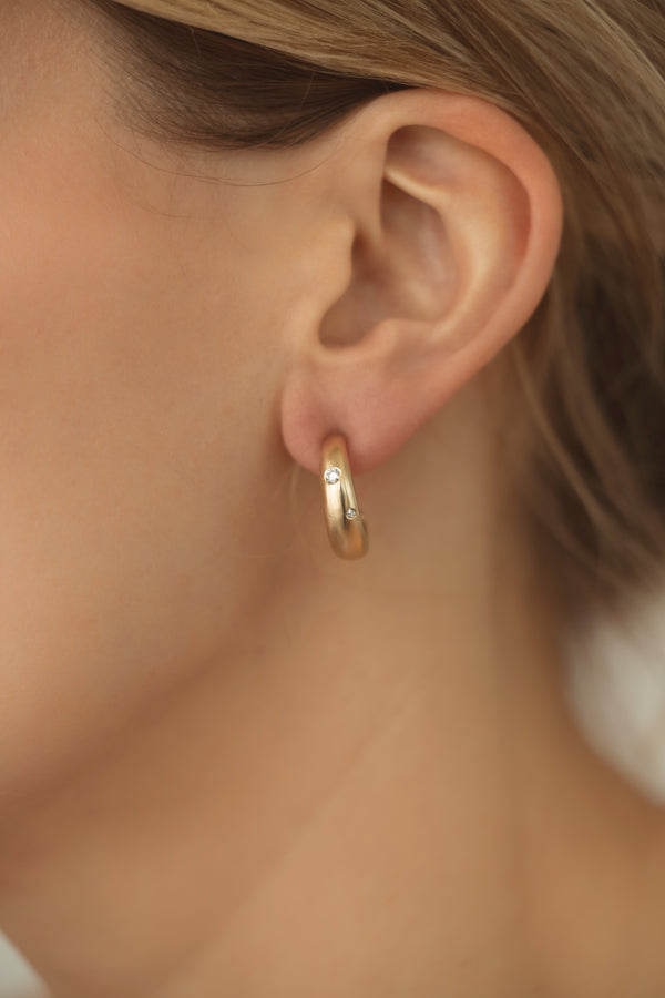 Lune Hoops Deux Yellow Gold