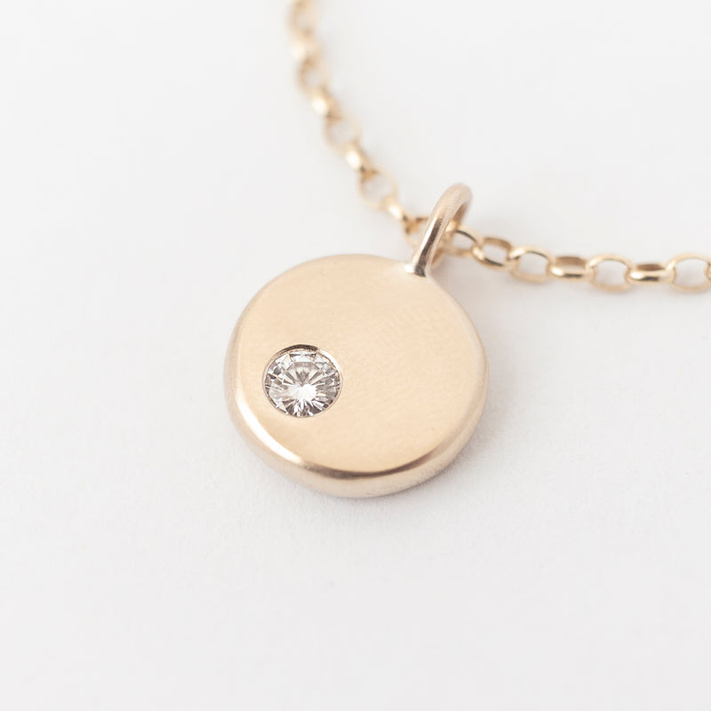 Lune Necklace Une Yellow Gold