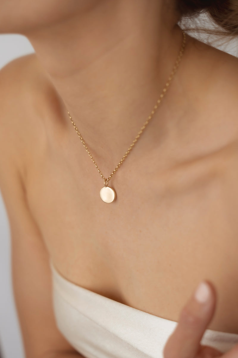 Lune Necklace Yellow Gold