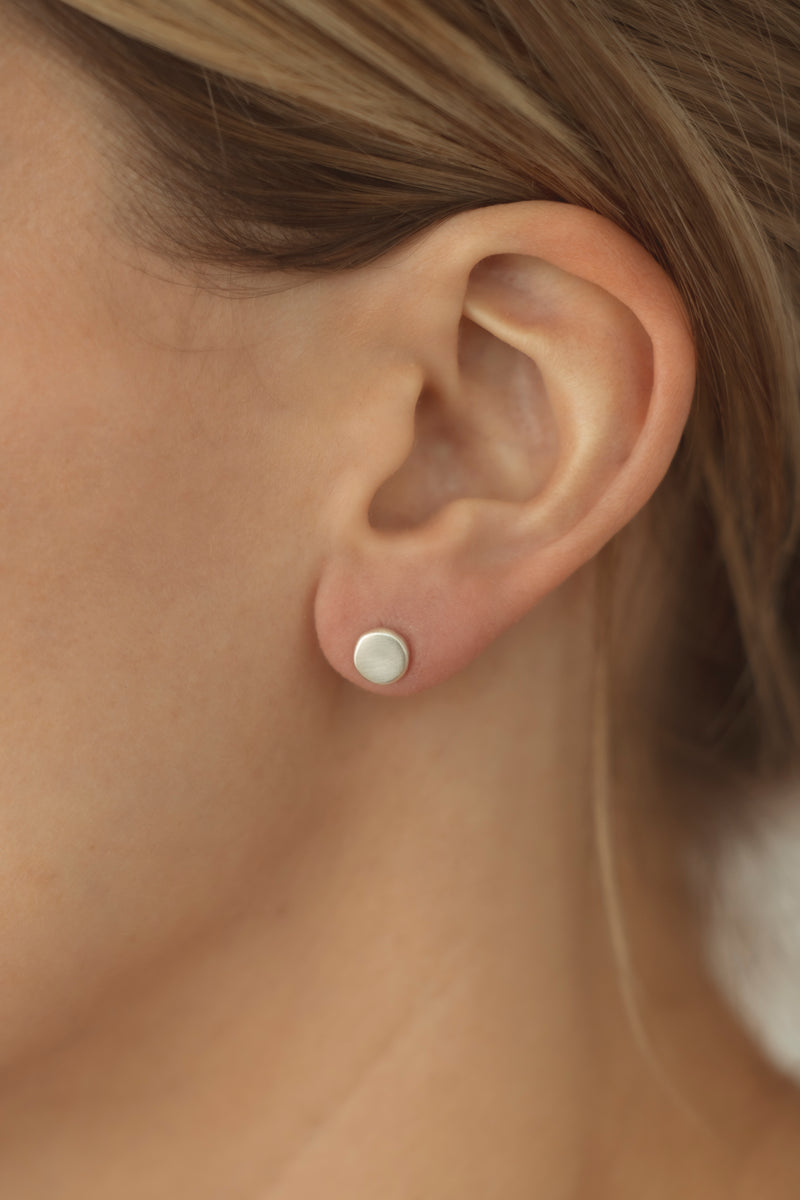 Lune Studs White Gold