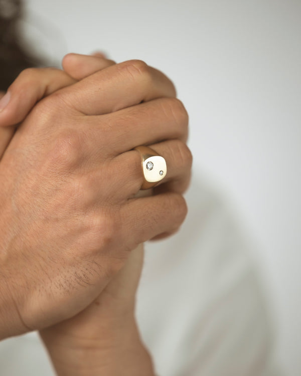 Nova Signet Deux Yellow Gold