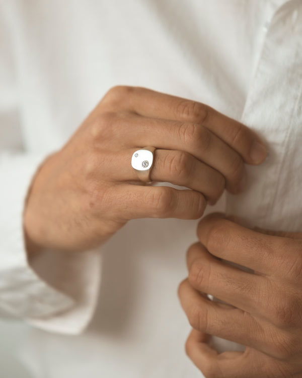 Nova Signet Deux Silver