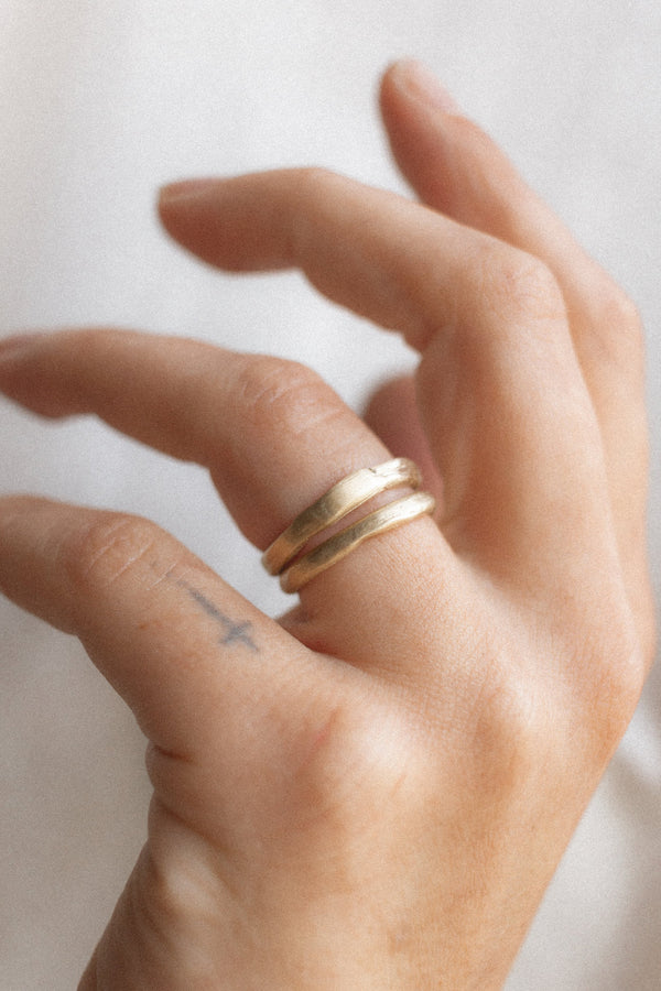 Fine molten ring gold - ready to ship