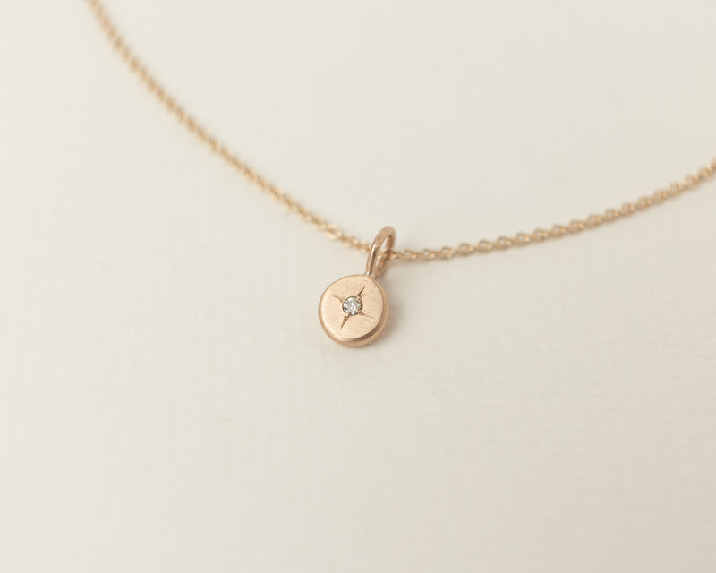 Mini moissanite necklace gold