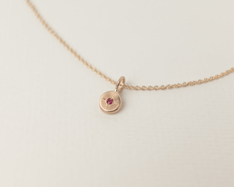 Mini ruby necklace gold