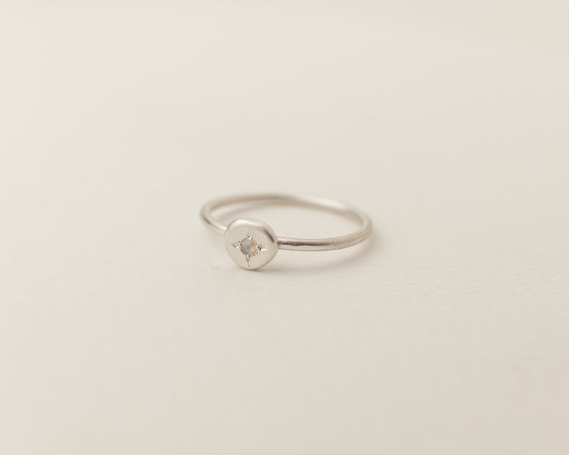 Gemstone ring silver