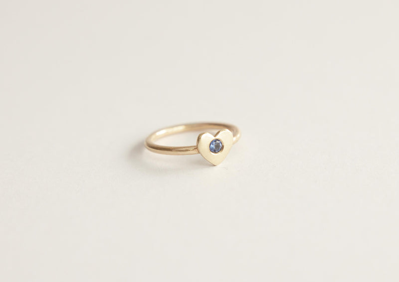Loveheart gemstone ring gold
