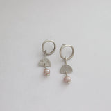Sunrise pearl earrings silver