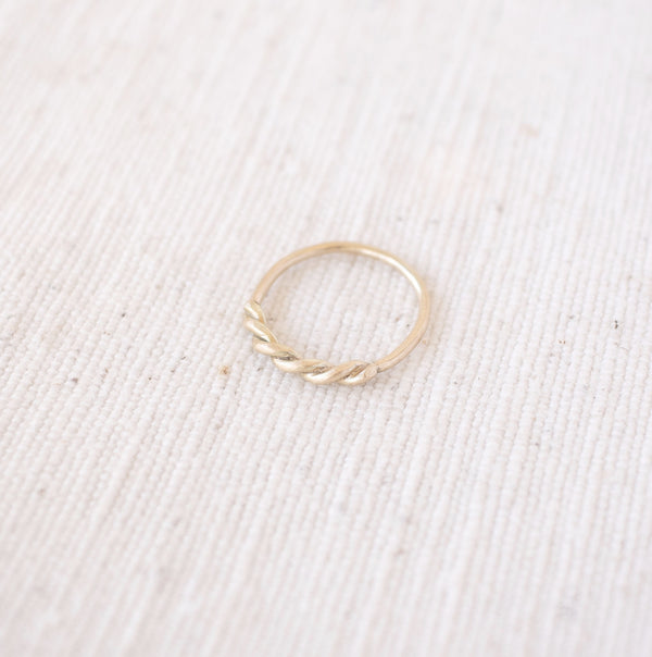 Entwine ring gold - ready to ship